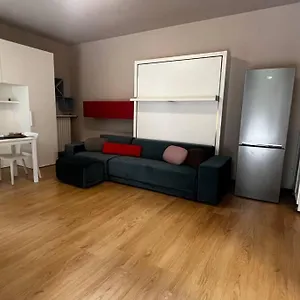 Urban House - Comfy Flat Navigli Center Apartamento Milán