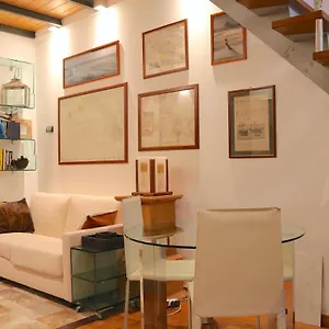 Charming In The Navigli District - 4 People Apartamento Milán